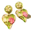الرياح في البلاط الصيني تصطدم بالمسامير بأوراق الزهرة Item Picture
